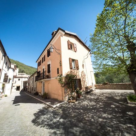 Casa Di Mamma Casa Vacanze Genga  Luaran gambar